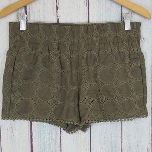 Jolt Green Embroidered Shorts Pull On Size Medium